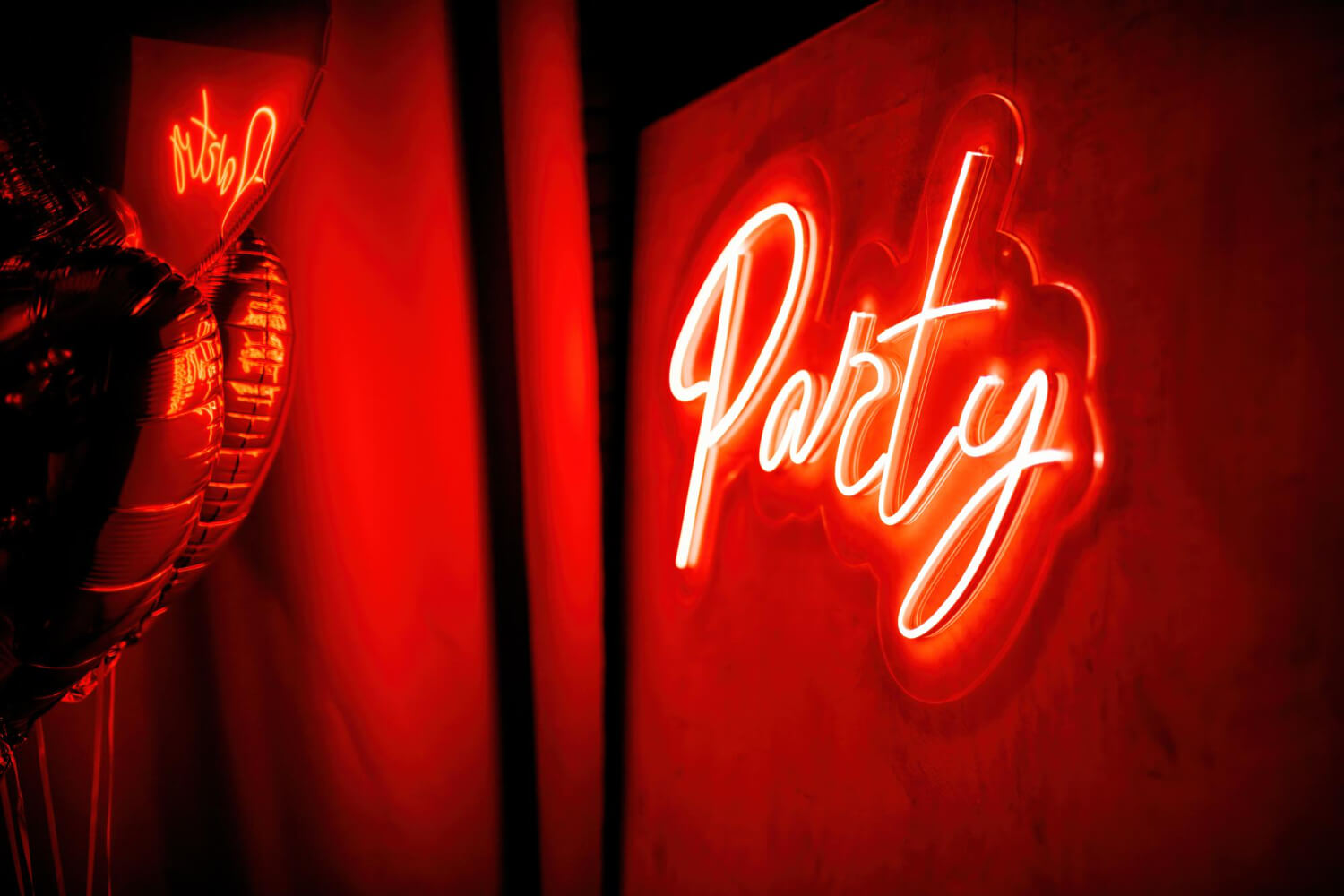 Top 10+ Party Neon Sign Companies in Martinique [Year]